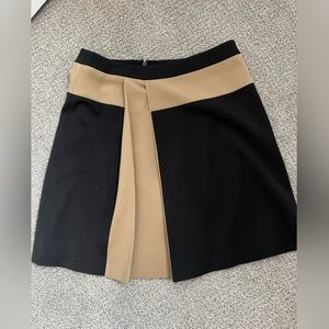 Back zipper skirt